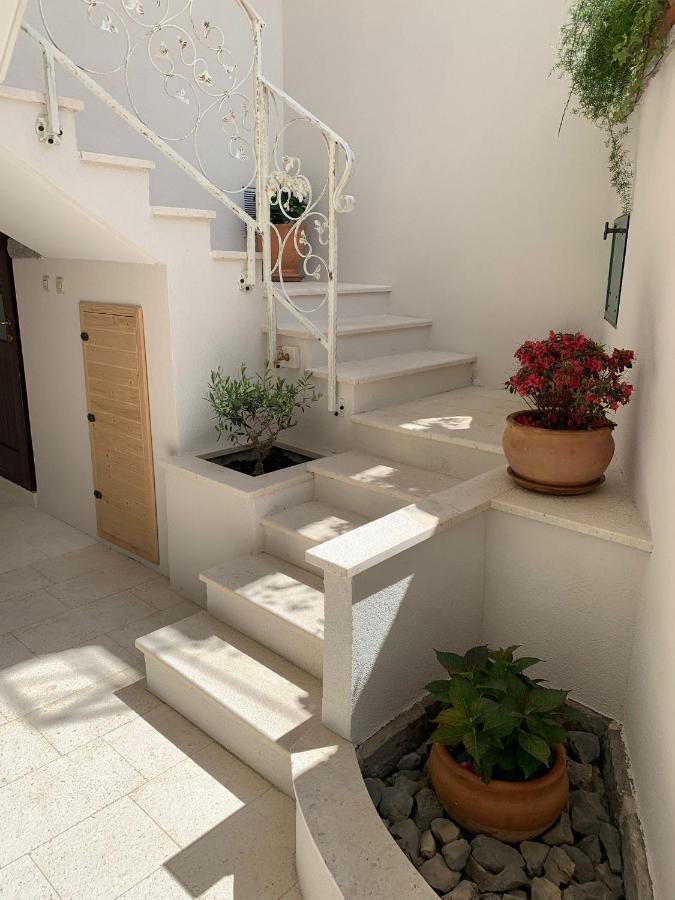 Karmelita's place -studio Šibenik Exterior foto