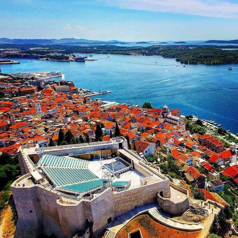 Karmelita's place -studio Šibenik Exterior foto